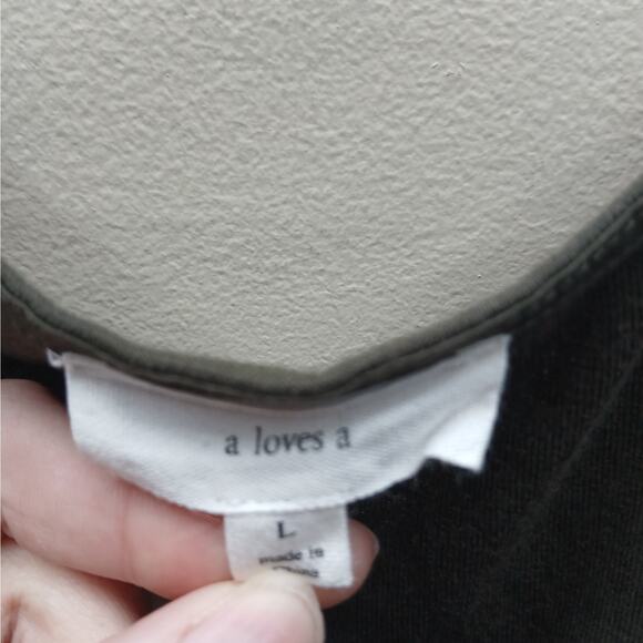 A Loves A Puff Sleeves V-Neckline Blouse Top Minimalist Dark Olive Green Large - Picture 3 of 5